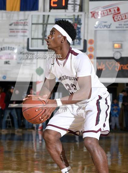 Thumbnail 2 in Christian Brothers vs. Woodcreek (Gridley Invitational) photogallery.