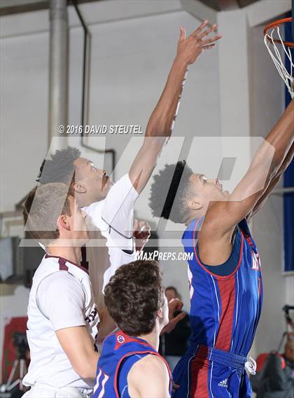 Thumbnail 2 in Christian Brothers vs. Woodcreek (Gridley Invitational) photogallery.