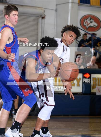 Thumbnail 3 in Christian Brothers vs. Woodcreek (Gridley Invitational) photogallery.