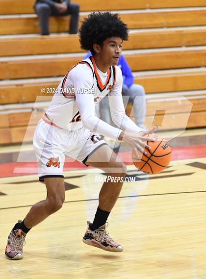 Thumbnail 2 in The Palmdale Aerospace Academy vs. Golden Valley photogallery.