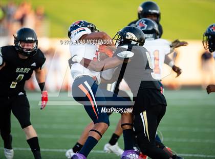 Thumbnail 3 in Sachse vs Plano East photogallery.