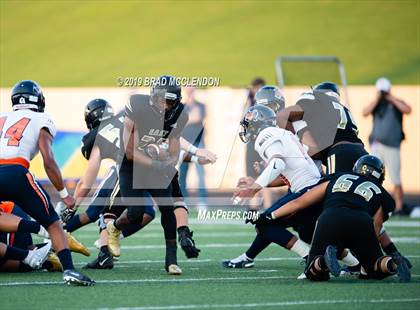 Thumbnail 3 in Sachse vs Plano East photogallery.