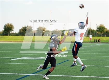 Thumbnail 3 in Sachse vs Plano East photogallery.