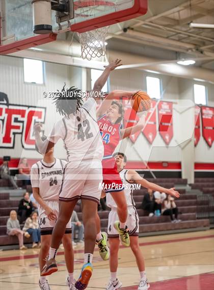Thumbnail 2 in Mountain View vs Cimarron-Memorial (Torrey Pines Holiday Classic Tip-Off)  photogallery.