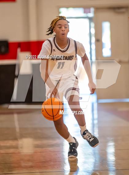 Thumbnail 2 in Mountain View vs Cimarron-Memorial (Torrey Pines Holiday Classic Tip-Off)  photogallery.