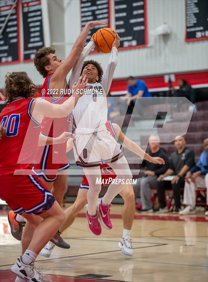 Thumbnail 2 in Mountain View vs Cimarron-Memorial (Torrey Pines Holiday Classic Tip-Off)  photogallery.
