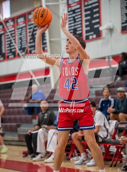 Thumbnail 3 in Mountain View vs Cimarron-Memorial (Torrey Pines Holiday Classic Tip-Off)  photogallery.