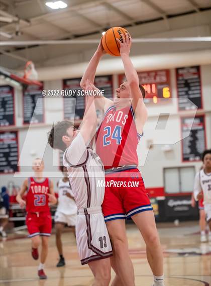 Thumbnail 2 in Mountain View vs Cimarron-Memorial (Torrey Pines Holiday Classic Tip-Off)  photogallery.