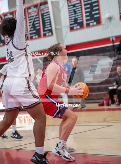 Thumbnail 3 in Mountain View vs Cimarron-Memorial (Torrey Pines Holiday Classic Tip-Off)  photogallery.