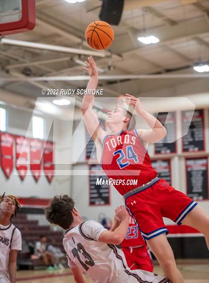 Thumbnail 2 in Mountain View vs Cimarron-Memorial (Torrey Pines Holiday Classic Tip-Off)  photogallery.