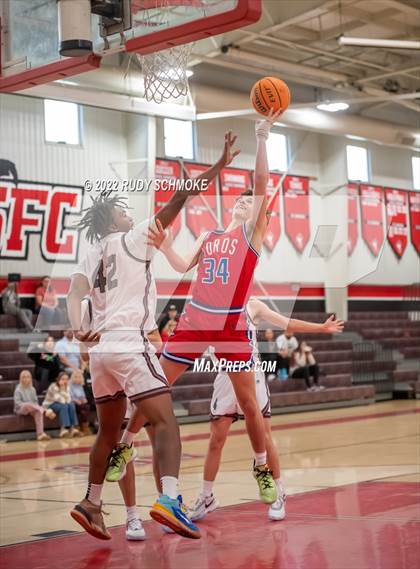 Thumbnail 2 in Mountain View vs Cimarron-Memorial (Torrey Pines Holiday Classic Tip-Off)  photogallery.