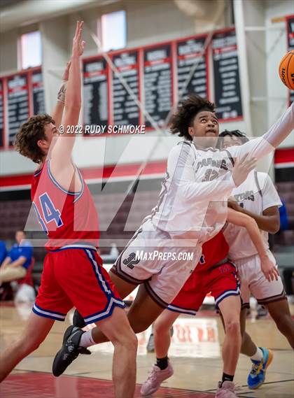 Thumbnail 2 in Mountain View vs Cimarron-Memorial (Torrey Pines Holiday Classic Tip-Off)  photogallery.