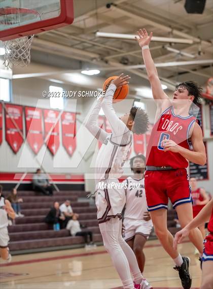 Thumbnail 2 in Mountain View vs Cimarron-Memorial (Torrey Pines Holiday Classic Tip-Off)  photogallery.