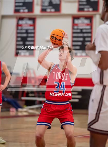 Thumbnail 3 in Mountain View vs Cimarron-Memorial (Torrey Pines Holiday Classic Tip-Off)  photogallery.