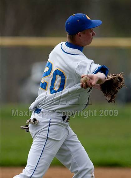 Thumbnail 1 in Lloyd Memorial vs. Newport Central Catholic photogallery.