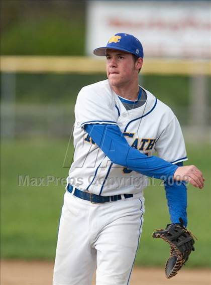 Thumbnail 1 in Lloyd Memorial vs. Newport Central Catholic photogallery.