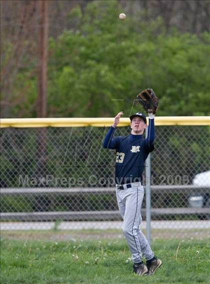 Thumbnail 3 in Lloyd Memorial vs. Newport Central Catholic photogallery.