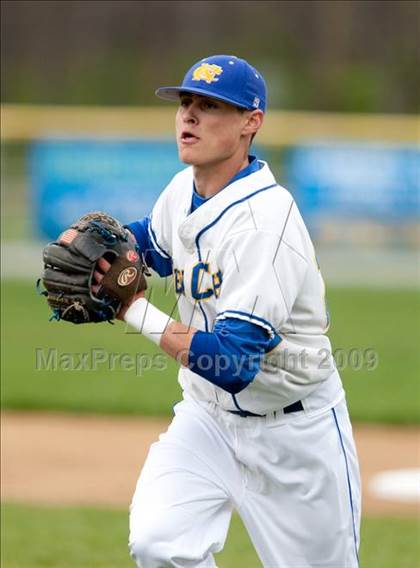Thumbnail 3 in Lloyd Memorial vs. Newport Central Catholic photogallery.