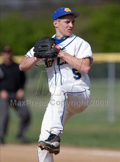 Thumbnail 3 in Lloyd Memorial vs. Newport Central Catholic photogallery.