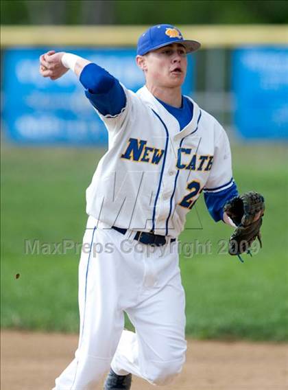 Thumbnail 3 in Lloyd Memorial vs. Newport Central Catholic photogallery.