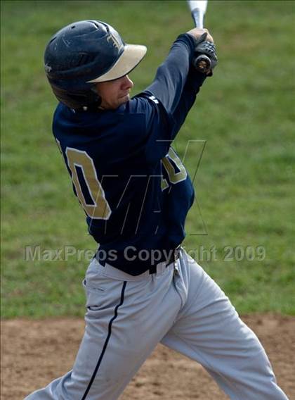 Thumbnail 3 in Lloyd Memorial vs. Newport Central Catholic photogallery.