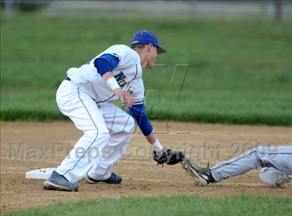 Thumbnail 2 in Lloyd Memorial vs. Newport Central Catholic photogallery.
