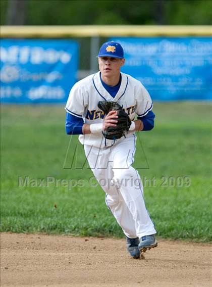 Thumbnail 2 in Lloyd Memorial vs. Newport Central Catholic photogallery.