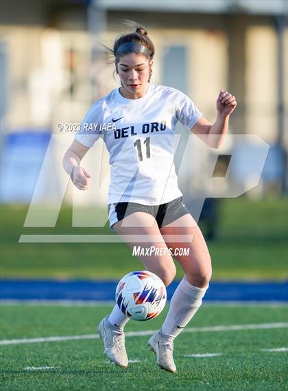 Thumbnail 2 in St. Francis vs. Del Oro (CIF SJS D2 Final) photogallery.