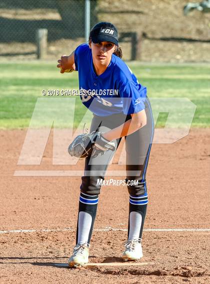 Thumbnail 2 in El Camino Real @ Agoura photogallery.