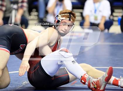 Thumbnail 3 in NCHSAA Wrestling Championship (Finals 160 lb) photogallery.