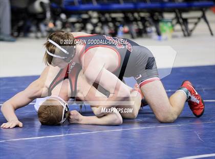Thumbnail 2 in NCHSAA Wrestling Championship (Finals 160 lb) photogallery.