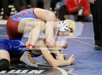 Thumbnail 3 in NCHSAA Wrestling Championship (Finals 160 lb) photogallery.