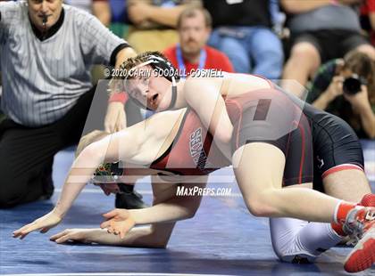 Thumbnail 3 in NCHSAA Wrestling Championship (Finals 160 lb) photogallery.