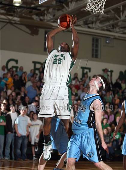 Thumbnail 1 in Catholic Central vs. Richard photogallery.