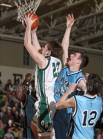 Thumbnail 3 in Catholic Central vs. Richard photogallery.