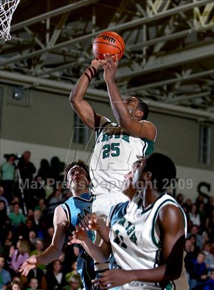 Thumbnail 1 in Catholic Central vs. Richard photogallery.