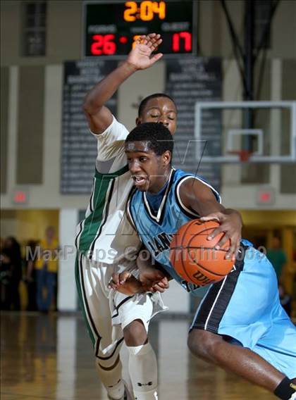 Thumbnail 2 in Catholic Central vs. Richard photogallery.