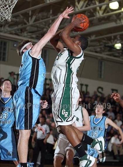 Thumbnail 2 in Catholic Central vs. Richard photogallery.