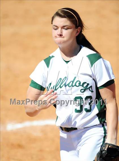 Thumbnail 1 in Oak Mountain vs. Holtville (Bob Jones Tournament) photogallery.