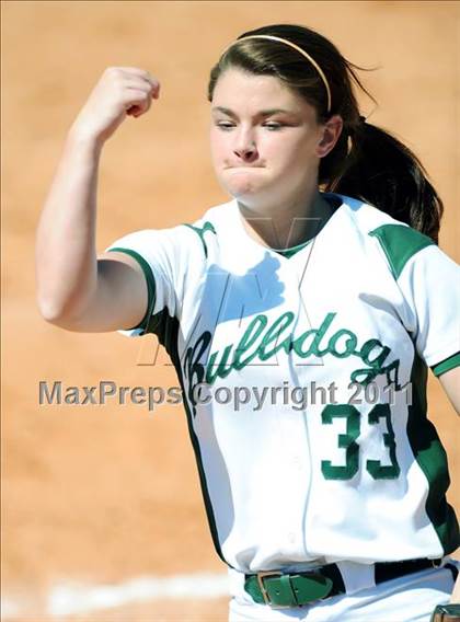 Thumbnail 3 in Oak Mountain vs. Holtville (Bob Jones Tournament) photogallery.