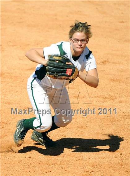 Thumbnail 1 in Oak Mountain vs. Holtville (Bob Jones Tournament) photogallery.