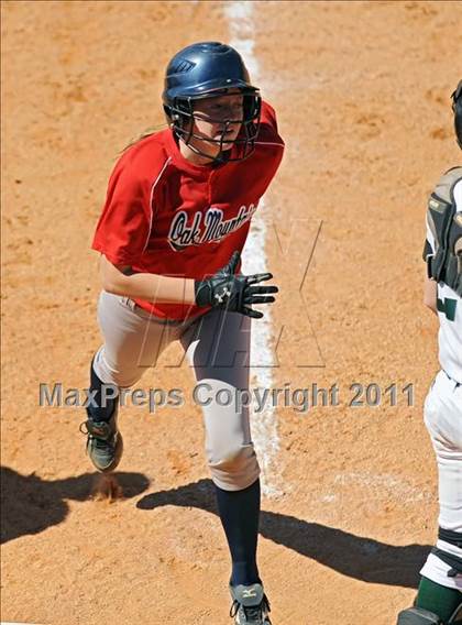 Thumbnail 2 in Oak Mountain vs. Holtville (Bob Jones Tournament) photogallery.