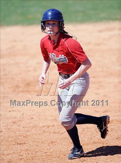 Thumbnail 2 in Oak Mountain vs. Holtville (Bob Jones Tournament) photogallery.
