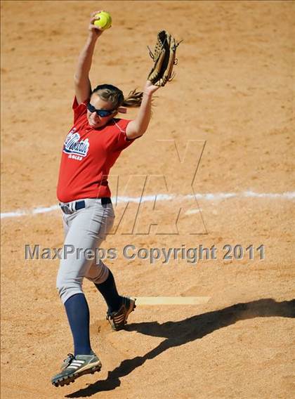 Thumbnail 2 in Oak Mountain vs. Holtville (Bob Jones Tournament) photogallery.