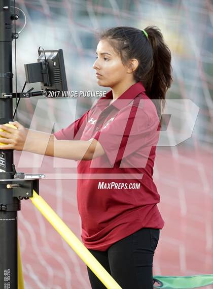 Thumbnail 3 in Downey vs. Burbank photogallery.