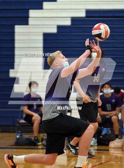 Thumbnail 2 in Silverado vs. Sierra Vista photogallery.