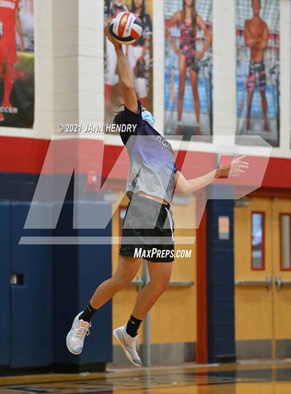 Thumbnail 2 in Silverado vs. Sierra Vista photogallery.