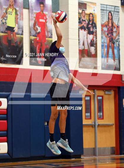 Thumbnail 1 in Silverado vs. Sierra Vista photogallery.
