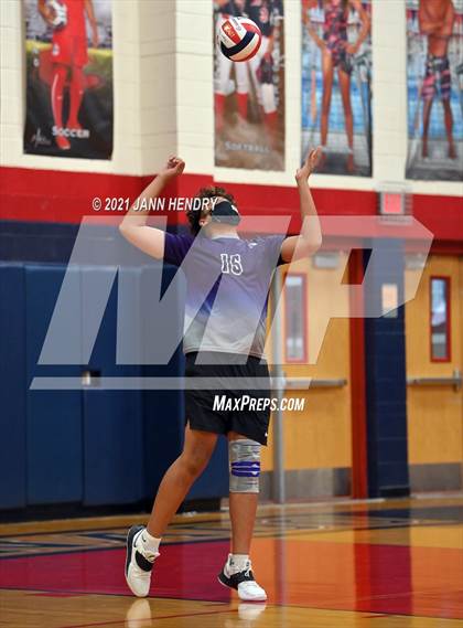 Thumbnail 1 in Silverado vs. Sierra Vista photogallery.