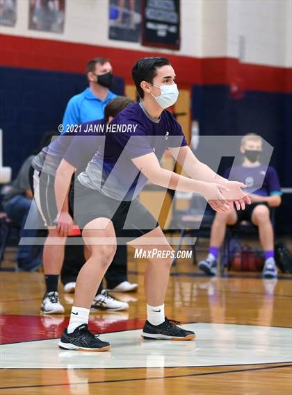 Thumbnail 2 in Silverado vs. Sierra Vista photogallery.